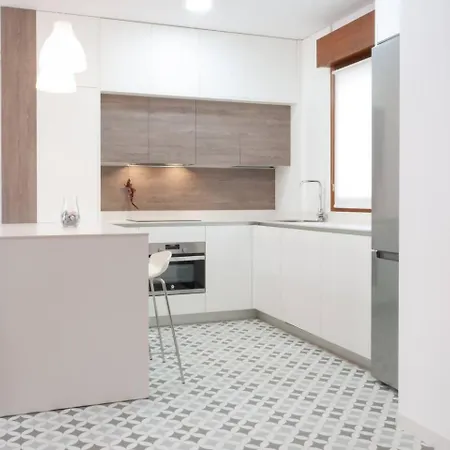 Av Begona 30 * Gijón